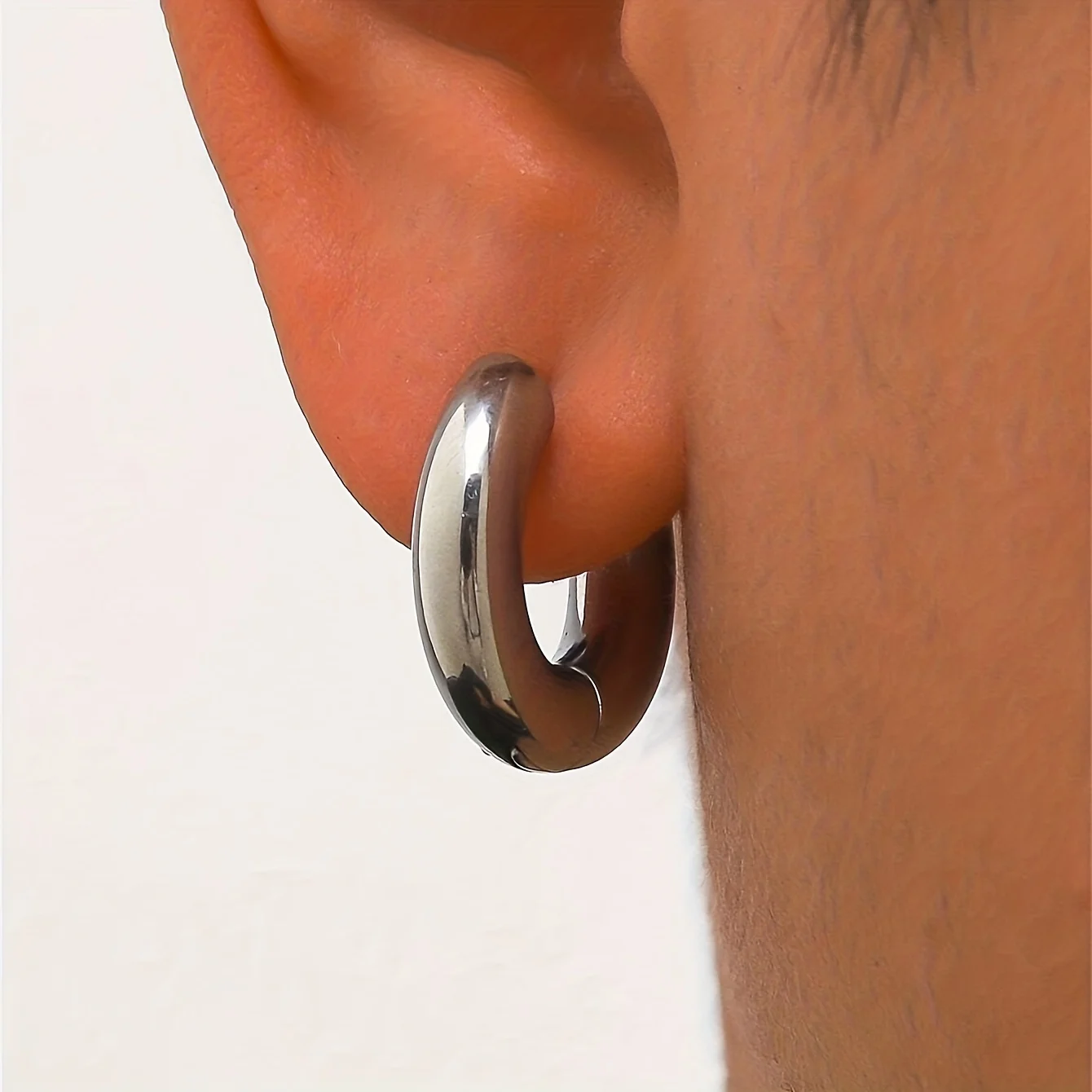 2pcs Fashion Mini Glossy 316 Stainless Steel Geometric Minimalist Vintage French-Style Hoop Earrings, Novel Ear Accessories