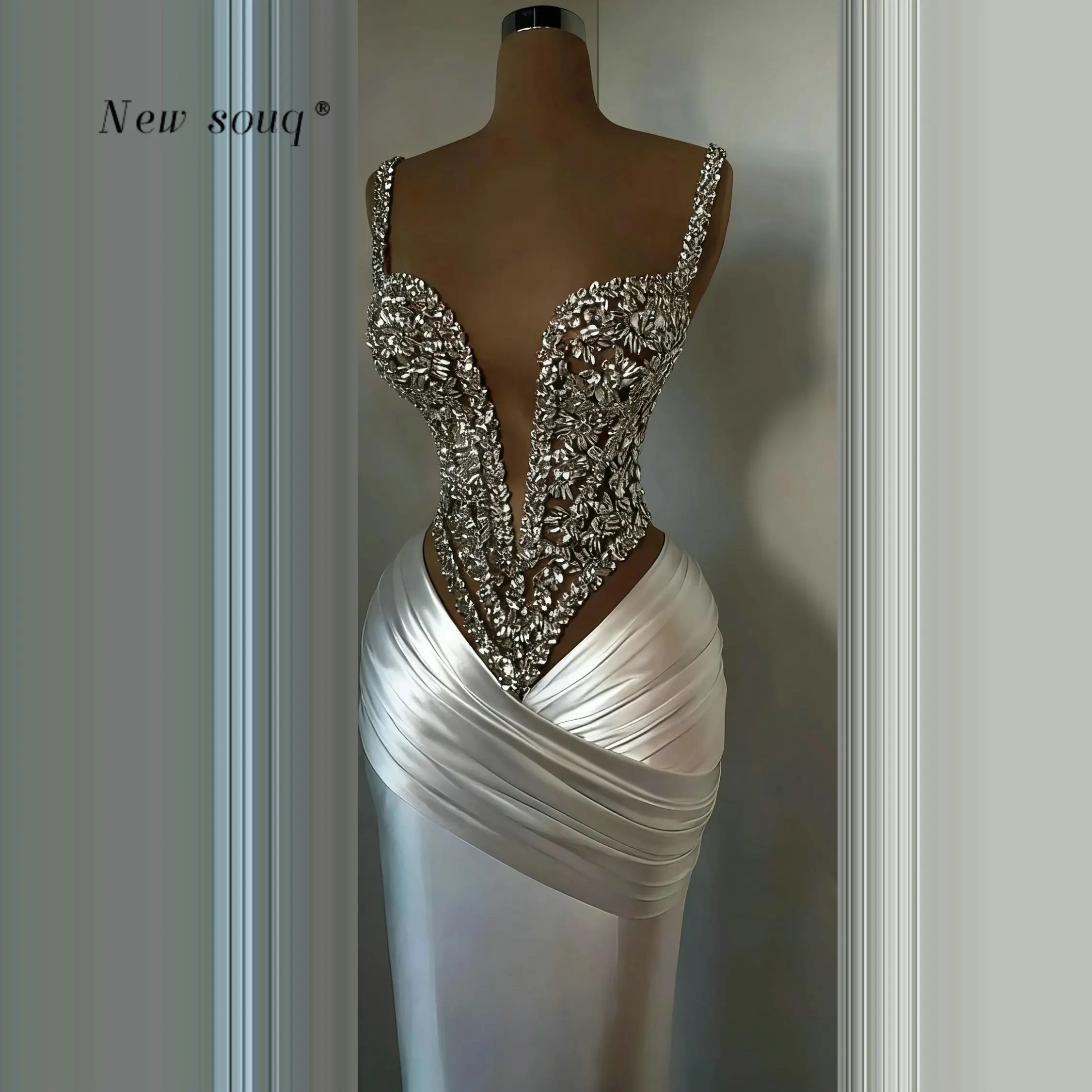 Lange witte zeemeermin satijnen avondjurken met glitter zilveren kristallen sexy diepe v-hals spaghettibandjes feestjurken op maat
