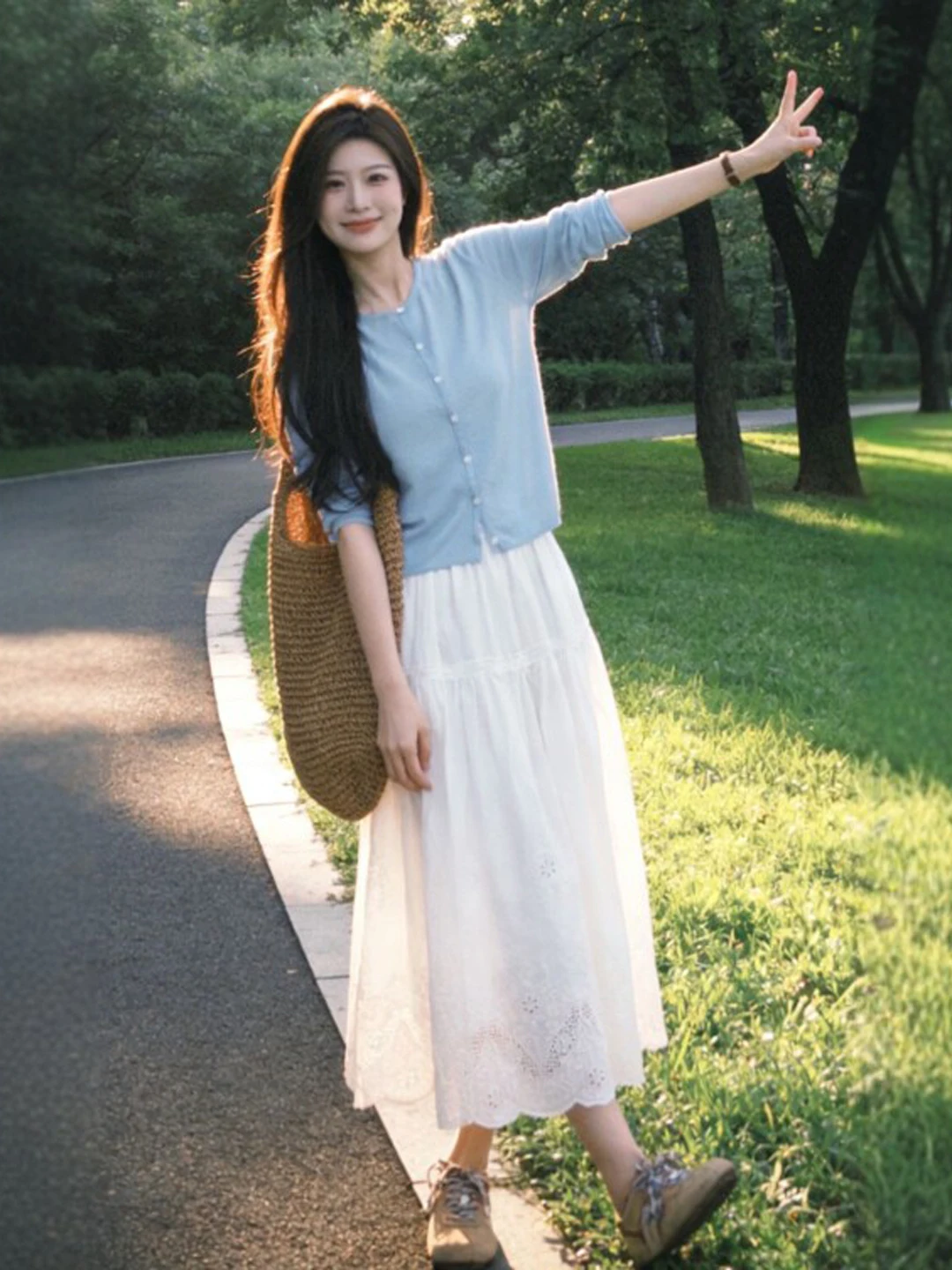 

Нежный Ветер: Уникальный и Красивый Комплект из Топа и Юбки (Двойка) с Эффектом Омоложения, Модный Женский Удобный Теплый Комплект для Весны 2026 года