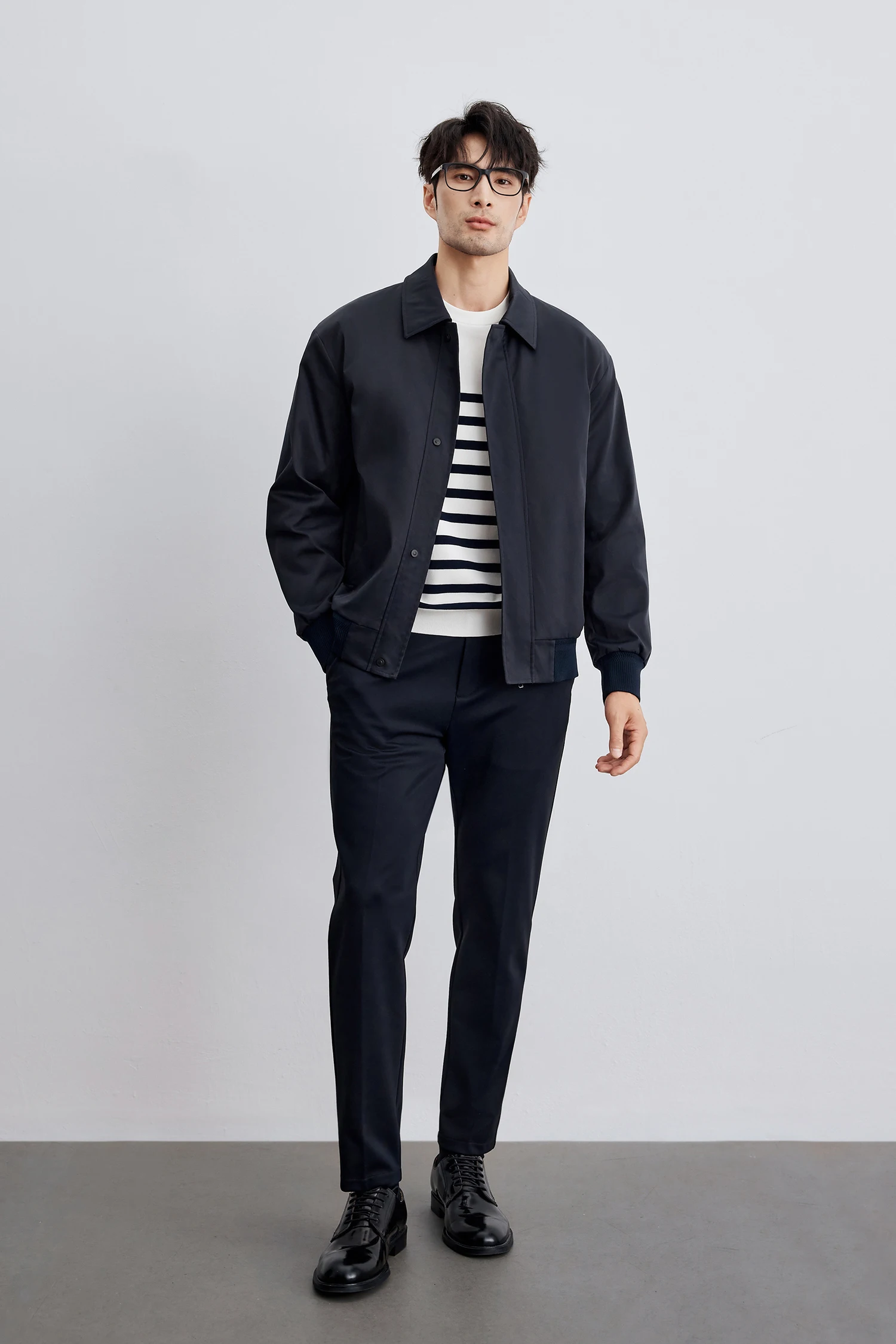 Herren Minimalistische Reversjacke Einreihige Lässige Locker Sitzende Bomberjacke Einfarbige Leichte Oberbekleidung – Detail 17
