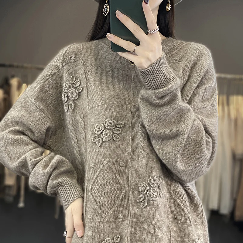 Autumn and winter new 100% pure sweater women's round neck heavy industry embroidery crochet hollow sweater with bottoming sweat