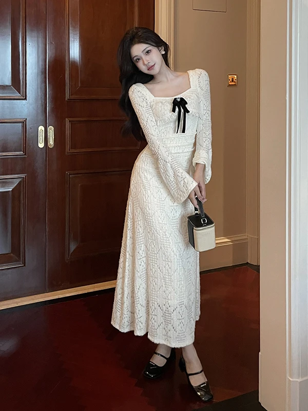 فستان طويل أنيق بتصميم أميرة ضيق مع حواف دانتيل، أسلوب خريف وشتاء أنيق، ياقة مربعة، خصر مجمع، تنورة على شكل حرف A