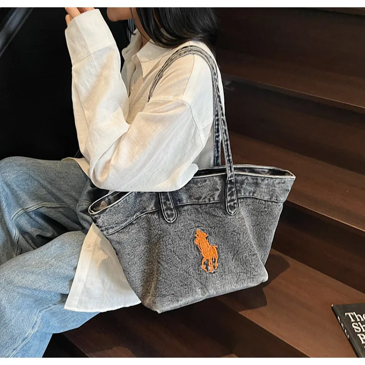 

Новая женская модная джинсовая холщовая сумка-тоут - высококачественная сумка-мессенджер с вышивкой в стиле ретро, литературная сумка через плечо