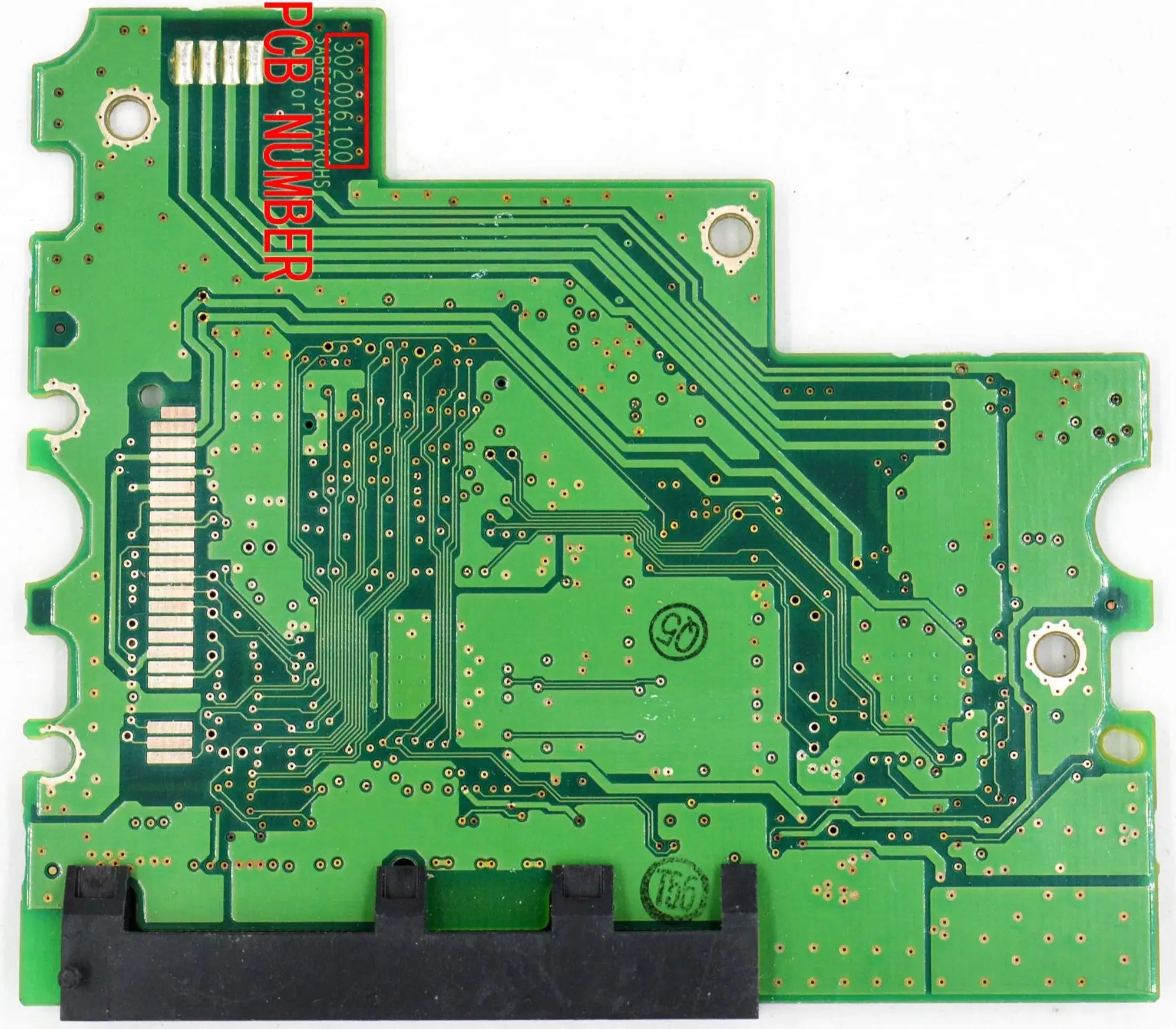 Maxtor Desktop SATA Hard disk circuit board BOARD NUMBER:  302006100 / MAIN CONTROLLER IC : 040121300