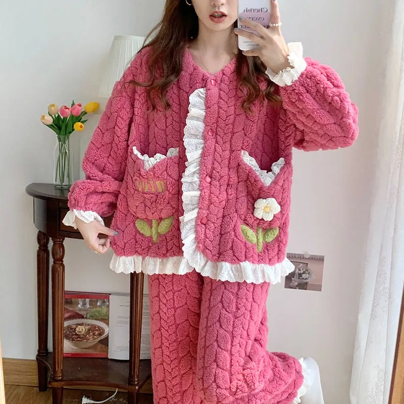 

Women Coral Velvet Pajamas Female Winter Thick Flannel Loungewear Round Neck Sweet Embroider Warm Home Clothes Sleepwear Pijama