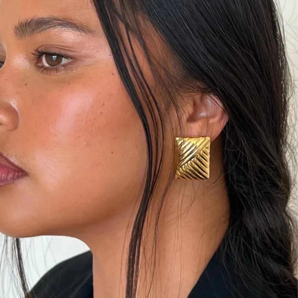 

Fashion Personality Geometric Design Line Earrings Stainless Steel Colorful Rectangle Stud Earrings For Women Daily Wearing