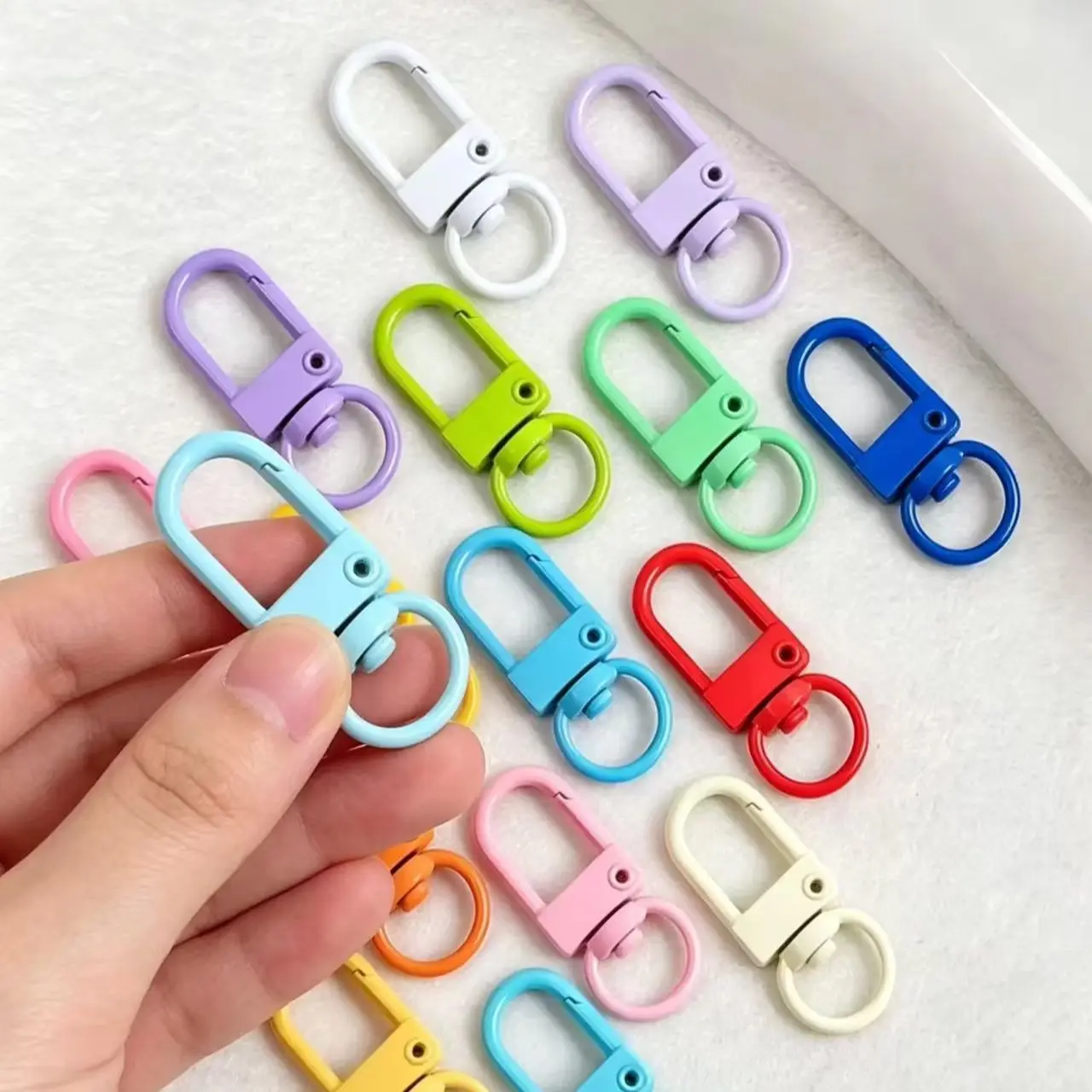 10-50pcs Random Mix Colorful Carabiner Clasp Key Chain Rotating Keyrings Metal Lobster Clasps Hooks for DIY Key Chain Bags