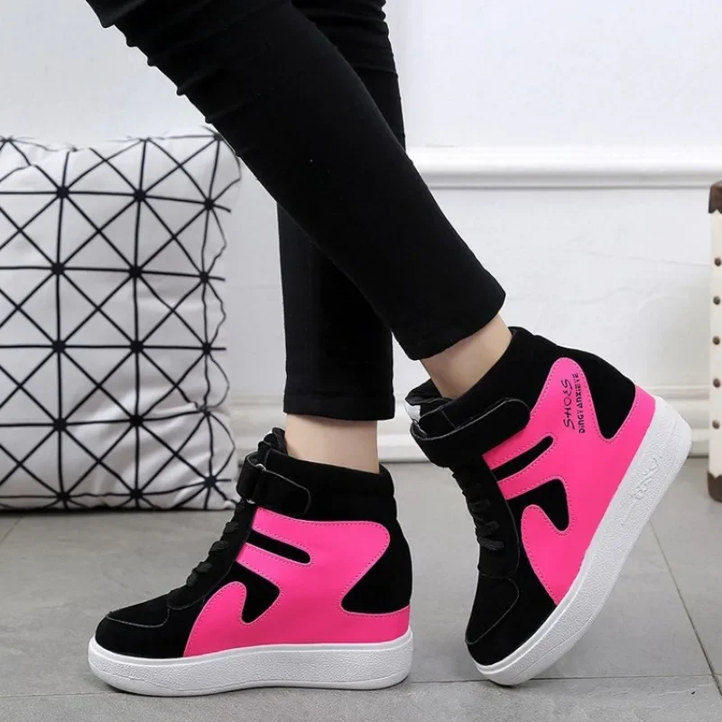 Sneakers rosse donna 2024 nuova piattaforma alta zeppe Casual autunno inverno donna nero aumento interno scarpe vulcanizzate stringate