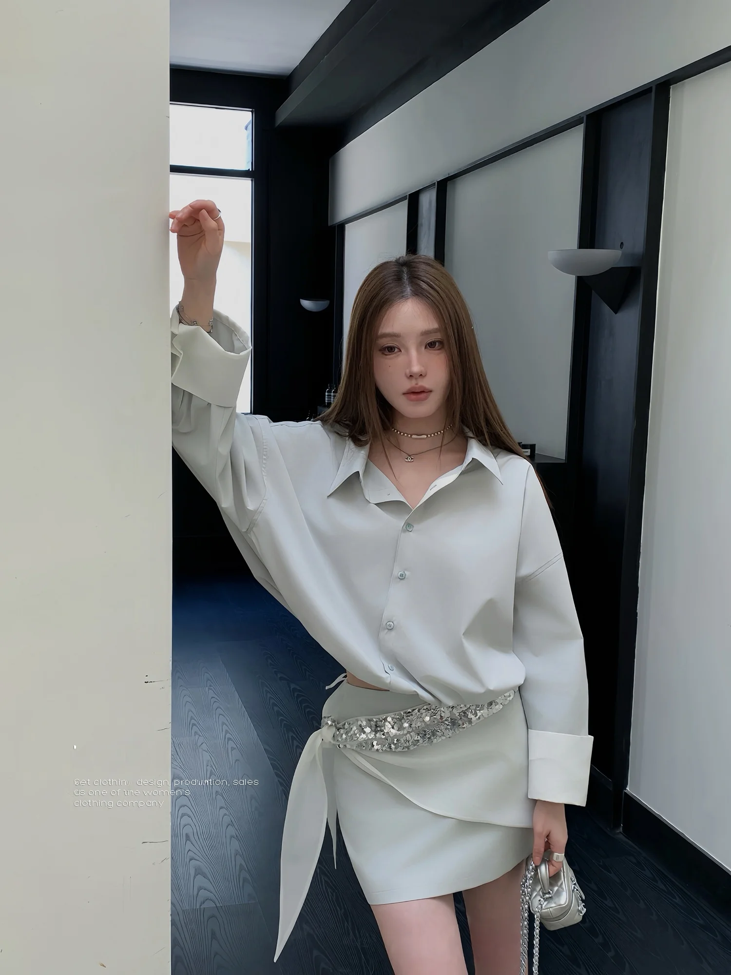 

Модный комплект KAS: топ с пайетками и юбка-шорты А-силуэта с завышенной талией, летний женский наряд