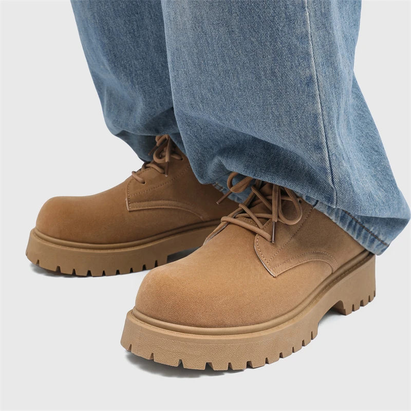 

Высококачественные мужские туфли-дерби в ретро-стиле, новые, на шнуровке, из замши, винтажные рабочие массивные туфли, нескользящие, удобные, на платформе, кроссовки