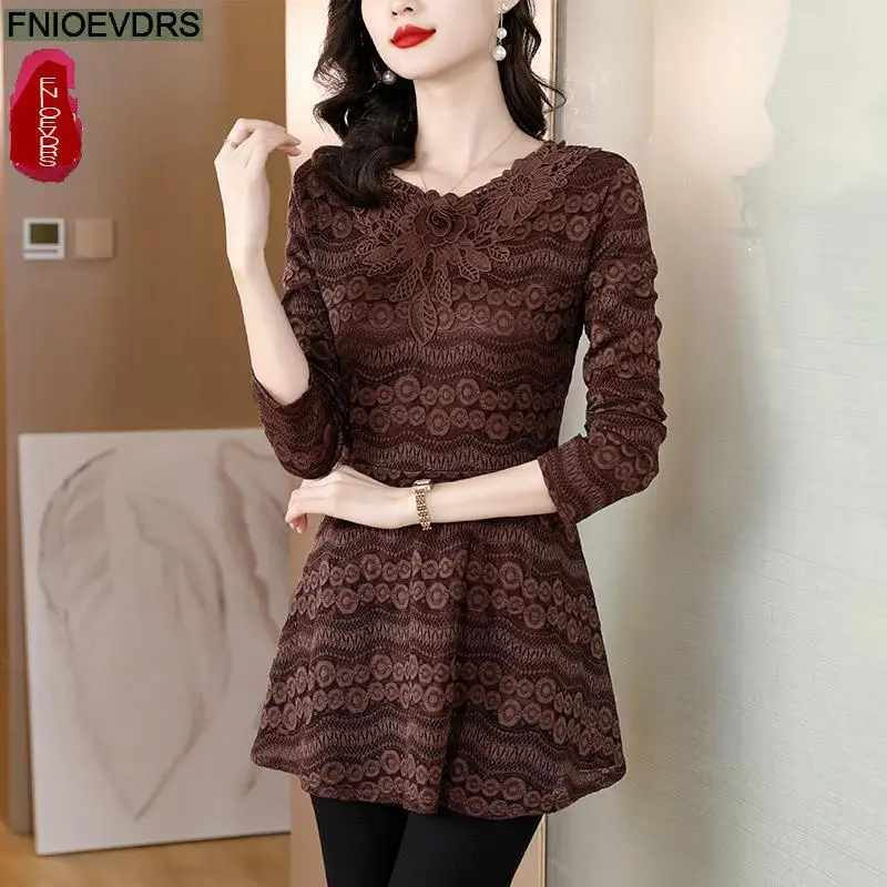 Hot Sales Women Winter Spring Retro Vintage Loose Warm Velvet Peplum Tops Hollow Out Black Lace Long Tunic Basic Shirt Blouses