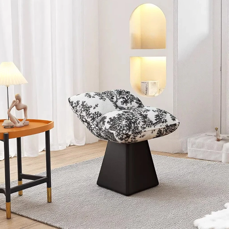 

Medieval style bedroom makeup stool light luxury high-end dressing stool rotatable dresser stool