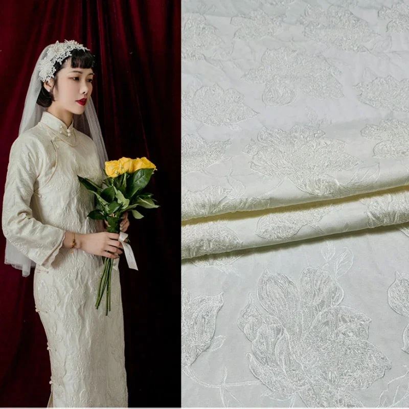 

Жаккардовая парчовая ткань, однотонная розовая ткань с темным узором, весеннее и осеннее платье, одежда Cheongsam, материал на метр