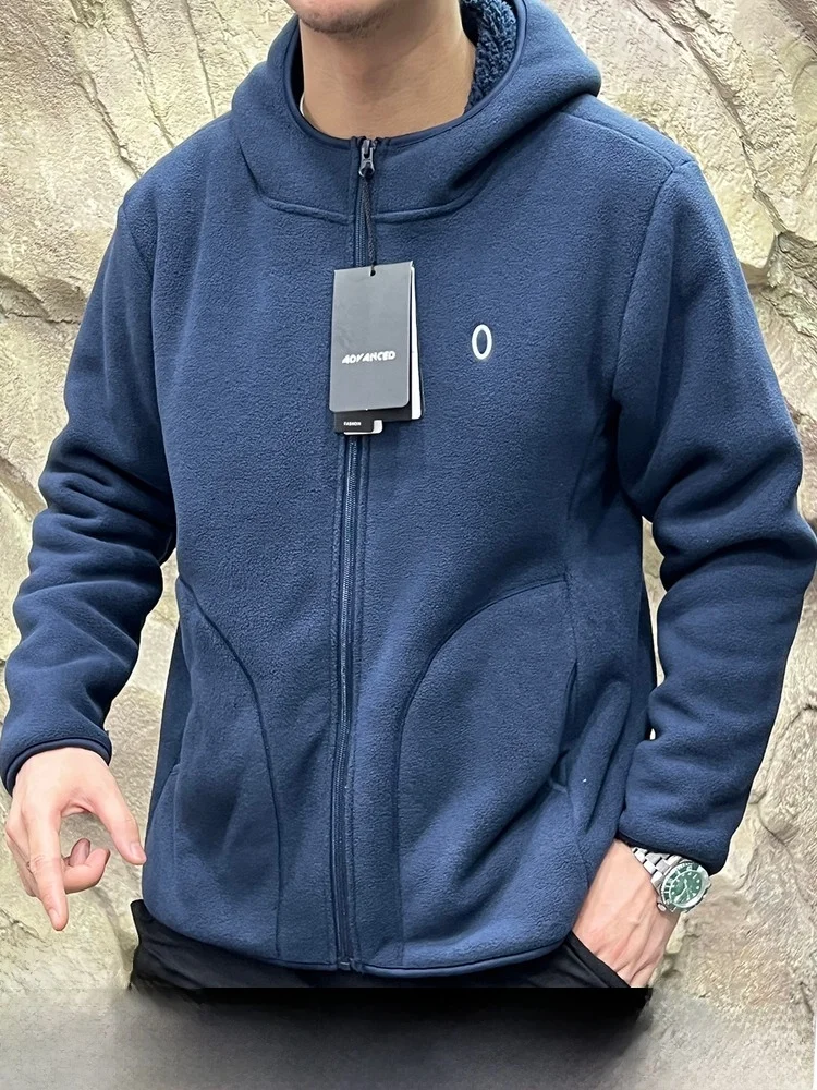 

Thi Fce Lined Outdoor Jaet for Men Windproof Warm Coat with Hood Long Sve Polyester And Lamb Fur Lined Stand Fit