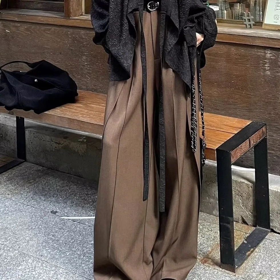 กางเกงสูททรงยูนิเซ็กซ์ ฤดูใบไม้ผลิ 2026 ดีไซน์พิเศษ จีบเอวสูง ทรงขากว้าง สไตล์เรโทร ผ้าพลิ้ว ตัดเย็บแบบต่อผ้า ยาวคลุมเท้า ทรงซ้อนชั้น