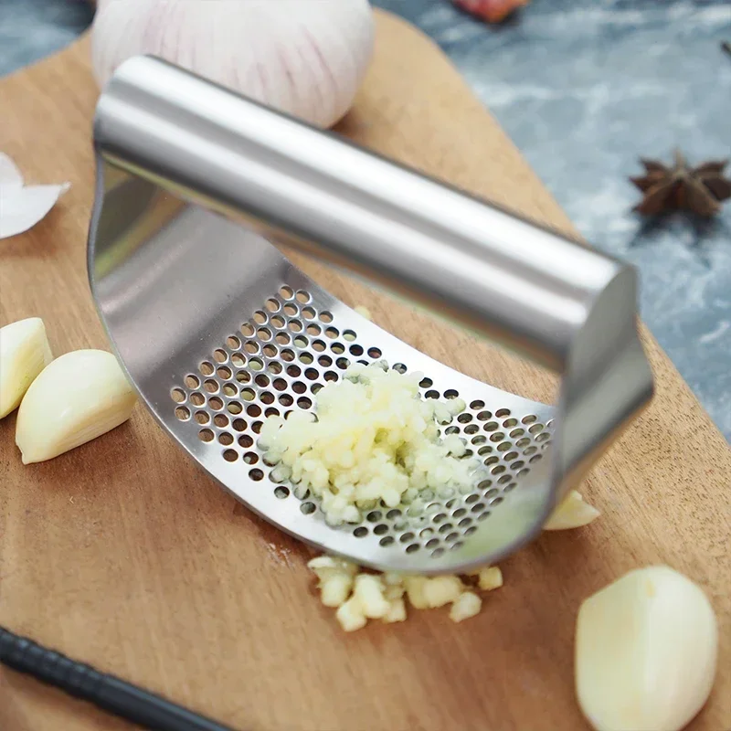 Multi-function Manual Garlic Presser Curved Garlic Grinding Slicer Chopper Stainless Steel Garlic Presses Cooking Gadgets Tool