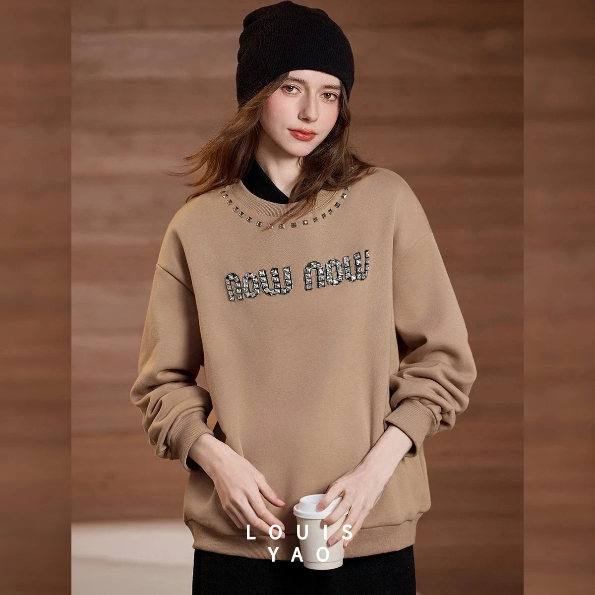 루이야오 두꺼운 벨벳 여성 스웨트셔츠 2025 겨울 최신 트렌디 3D 다이아몬드 레터 루즈 긴팔 세련된 스웨트셔츠