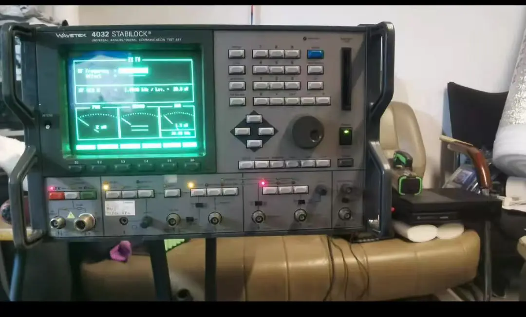 WAVETEK-SCHLUMBERGER STABILOCK, Service 4032