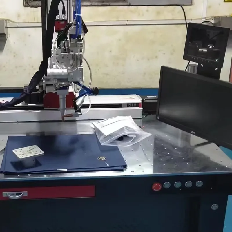 4axis Cnc Auto Matic Fiber  Welding Machine 1000W 1500W 2000W  Metal Welder Steel  Fiber Welder Raycus Ipg Max