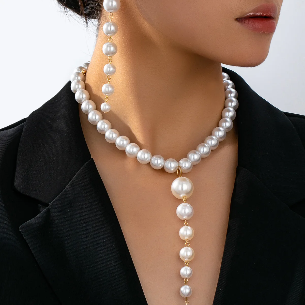 شرابة طويلة أقراط اللؤلؤ وقلادة مجموعة النساء الفتيات هدايا مجوهرات الأزياء رائجة البيع هدية حفلة 2025 نمط جديد