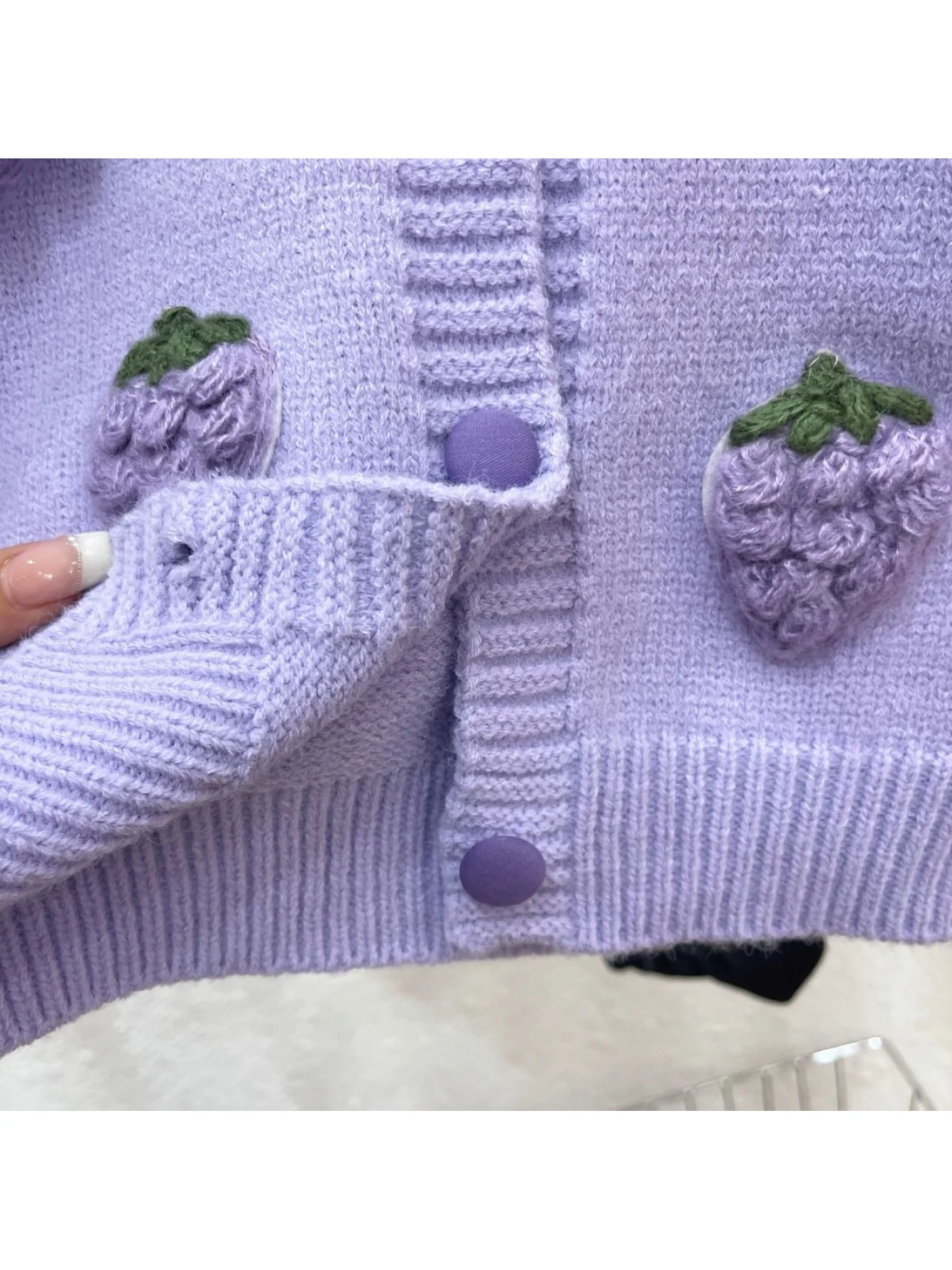 Children's Clothing, Girls' Sweaters, Cardigans, Spring and Autumn Children's Coats, Little Girls' Stylish Handmade Grape Tops