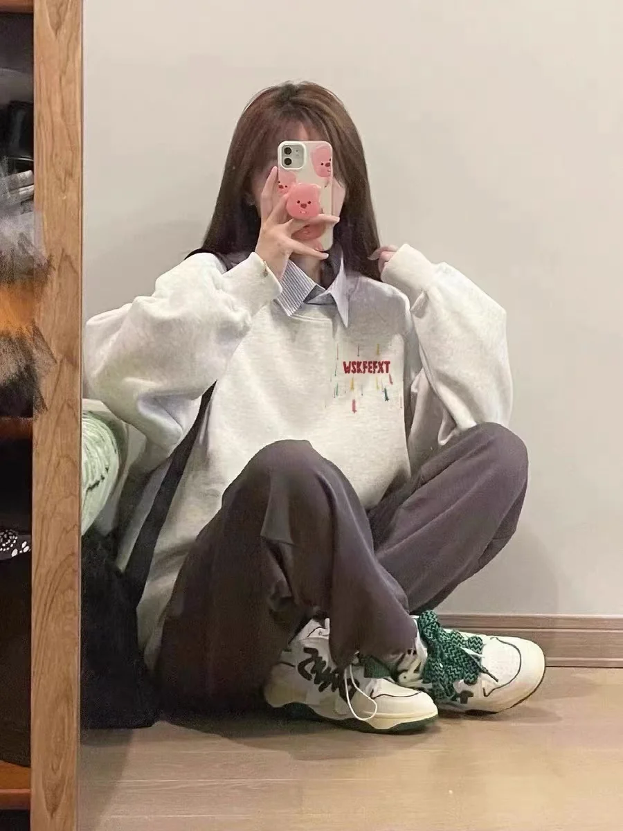 Женские стеганые толстовки-стойки, плюшевые винтажные блокирующие вышивки, спортивная одежда с круглым вырезом, полосатые рукава, хип-хоп, с графикой, круглые