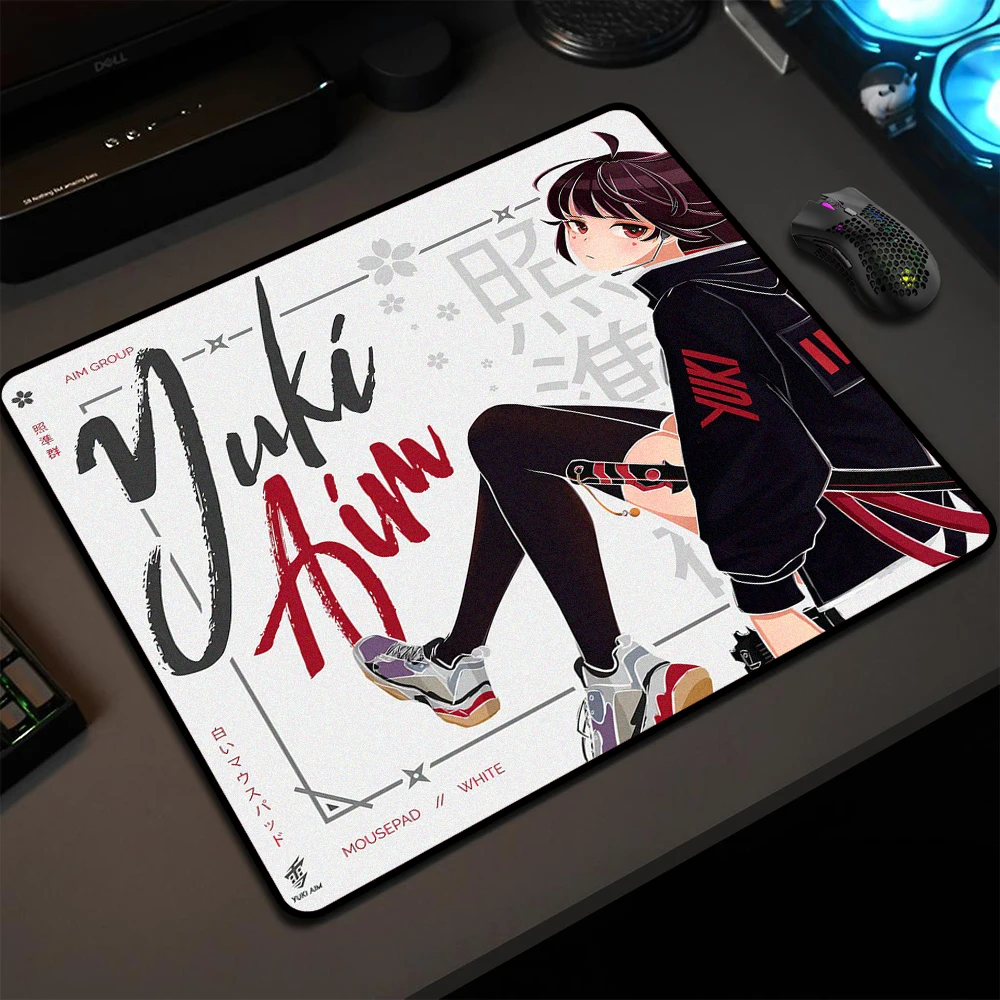 Balance E-Sports Mousepad FPS Gamer Professional Computer Mouse Pad YUki Aim Gaming Keyboard Mat 45*40cm Locking Edge Mouse Mat