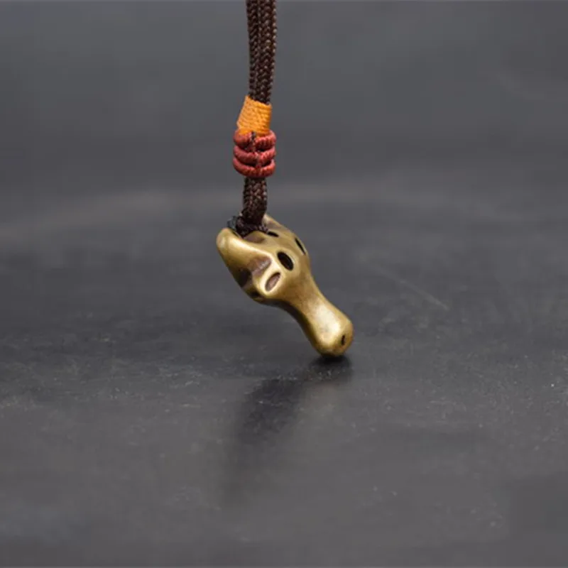 Vintage Ox Head Pendant Small Pendant Brass Calf Necklace Microcarving Key Chain Men's and Women's Necklace Party Gift Jewelry B