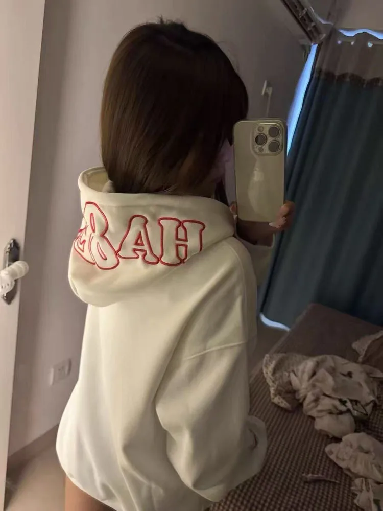 เสื้อฮู้ดปักลายโอเวอร์ไซส์สำหรับผู้หญิง สไตล์สตรีทลำลอง ใส่ได้ทั้งฤดูใบไม้ผลิและฤดูใบไม้ร่วง แฟชั่นไฮสตรีท ไซส์เล็ก เสื้อคลุม