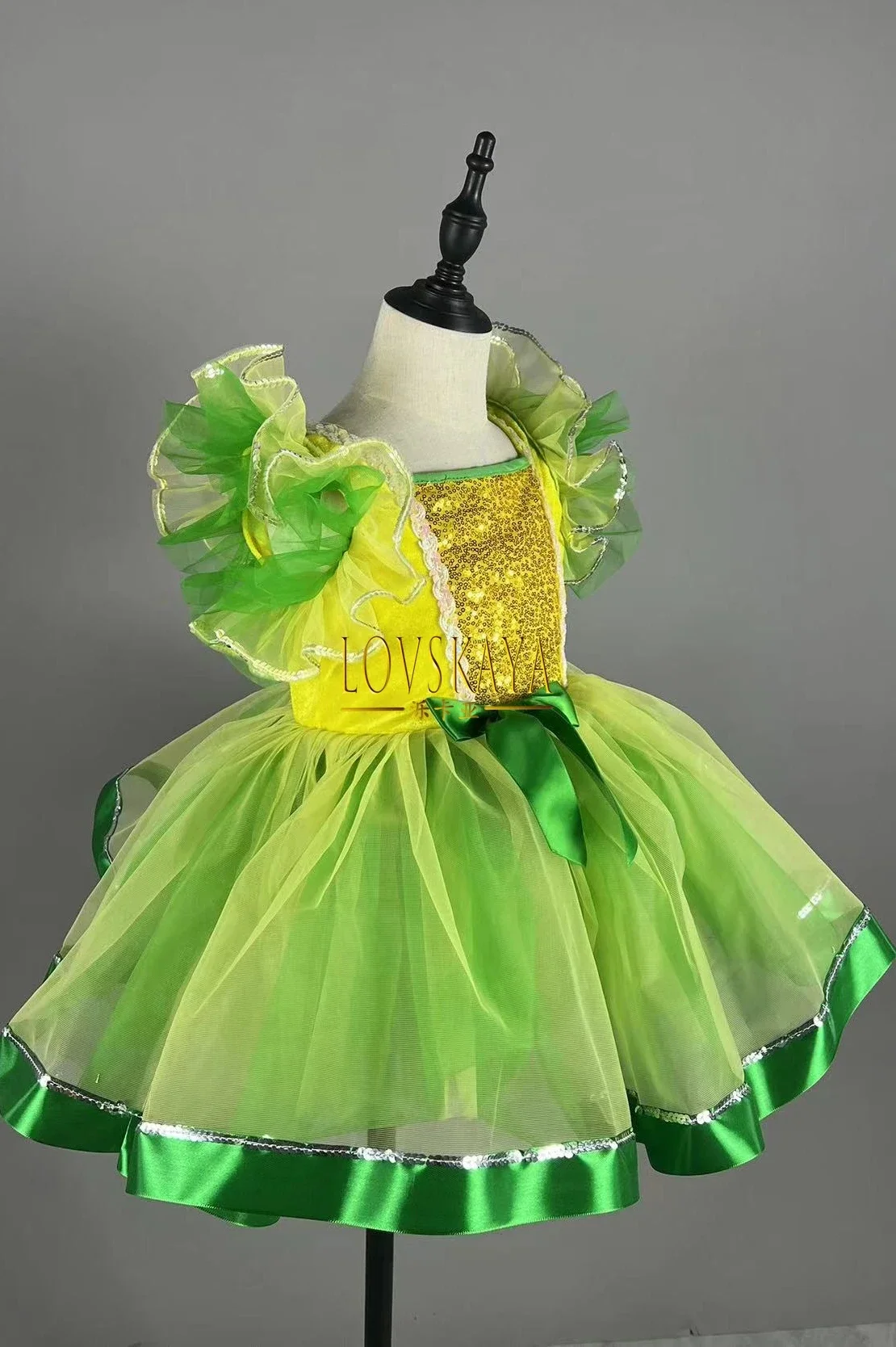 Jupe menstruelle à paillettes pour filles, robe de performance pour enfants, robe de princesse, nouveau, 2006