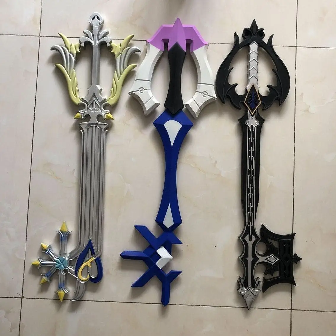 3 styles Welcome Game Kingdom Hearts Sora Key sword PU color Handmade weapon Key sword toy Gift Collection