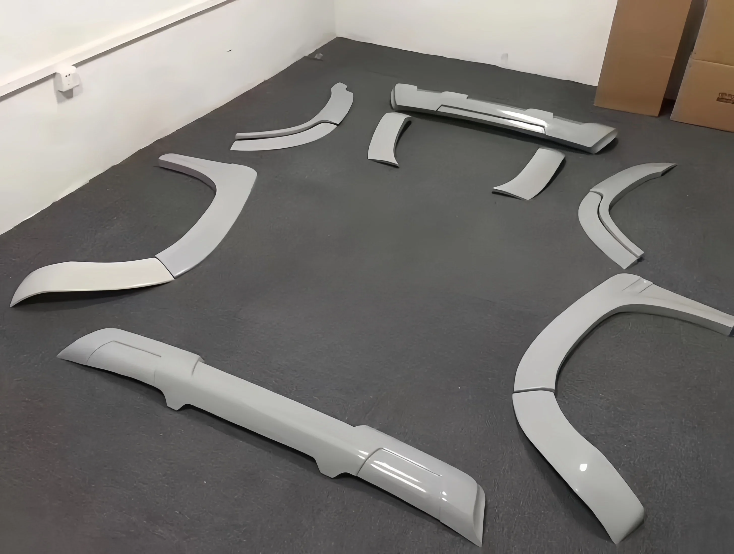 

Body Kit for 15-18 Years forToyota Land Cruiser Modified Cruiser Wide Body Fender Body Kit Spoiler