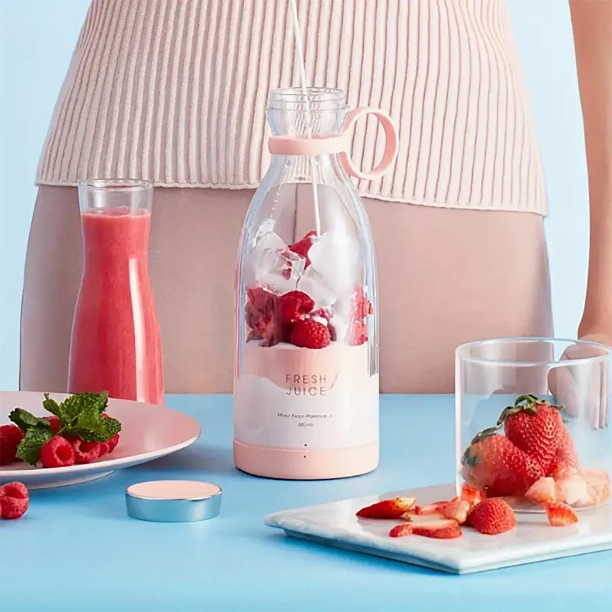

1pcPortable children's juicer and blender-multifunctional rechargeable juicer, suitable for making milkshakes and healthy drinks