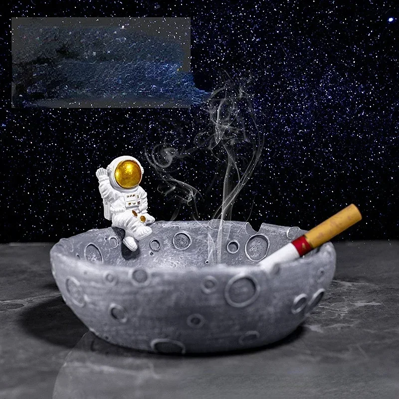 Personalized Astronaut Ashtray, Fashionable Billiards Hall Smoking Area, Desktop Decorative Storage Accessories