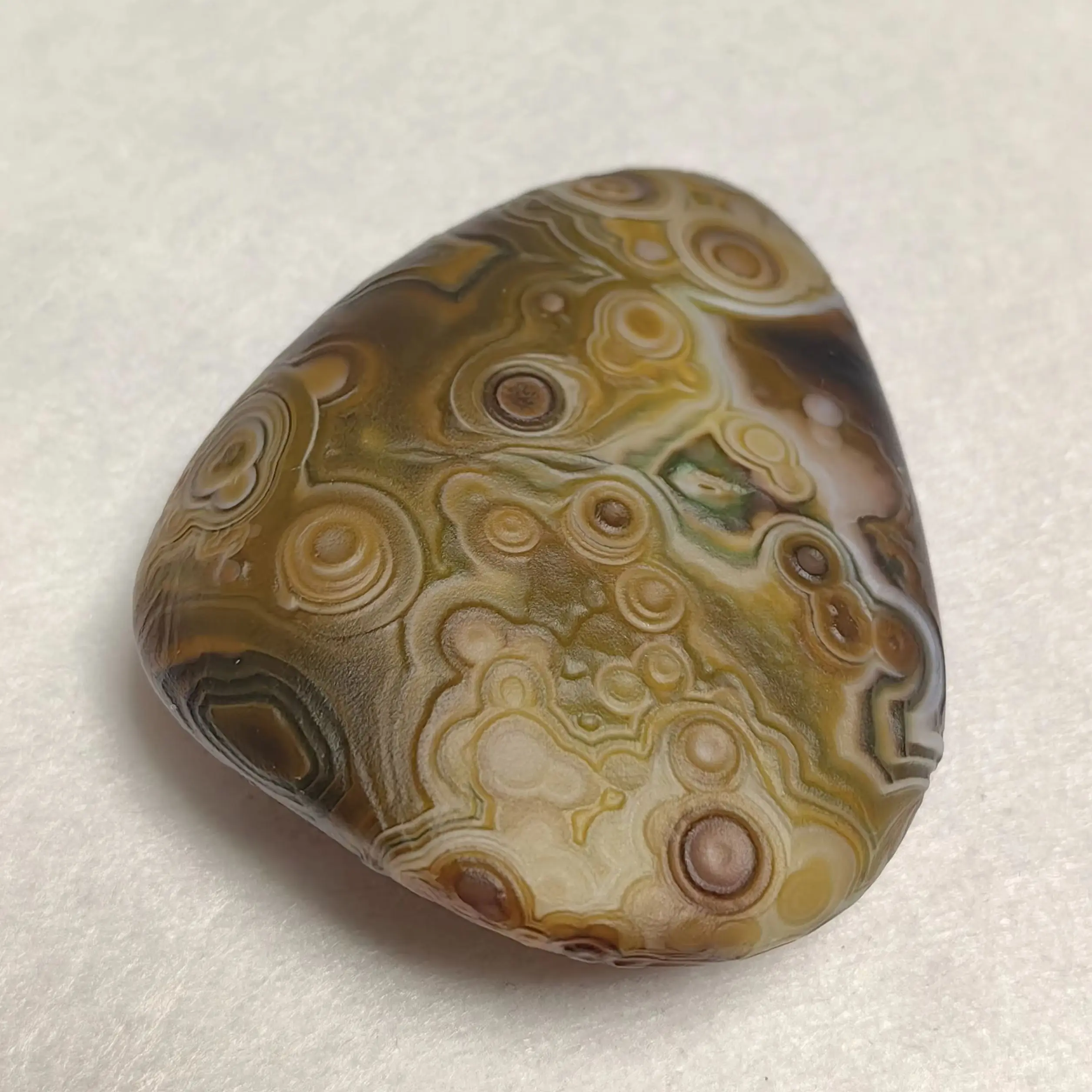 Natural Gobi Agate with Eye Texture Pattern  , Palm Stone Mineral Specimen, Unpolished Raw Rock for Collection & Desk Decor - view 5