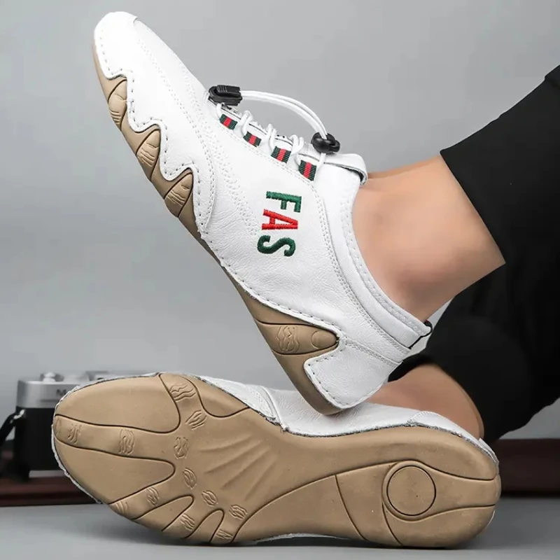 Zapatillas de deporte informales de cuero para hombre, zapatos planos para caminar, cómodos, clásicos, sólidos, talla grande 48, 2023