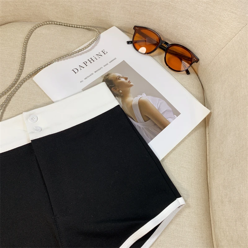 New Fashion Black White Patchwork High Waist Wrap Hip A-line Shorts Women Summer Gray Casual Wide-leg Short Pant Trend Popular