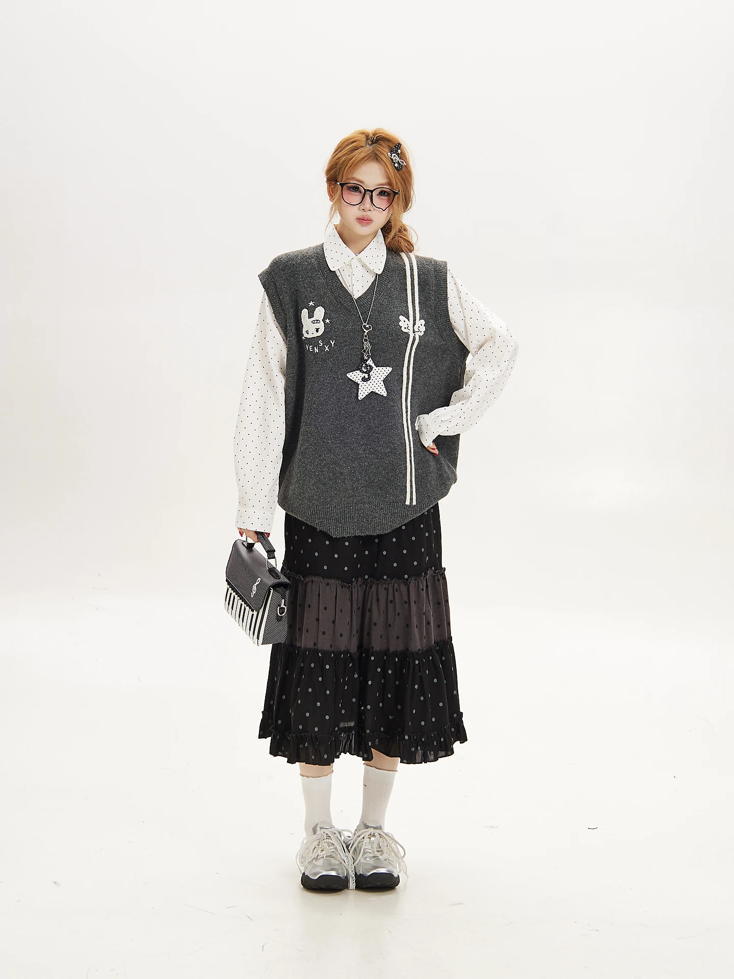 Ant Academy Style Spliced Embroidered Loose Knitted Sweater Women's Design Sweet Korean Loose Fit V-Neck Long Sleeve Top