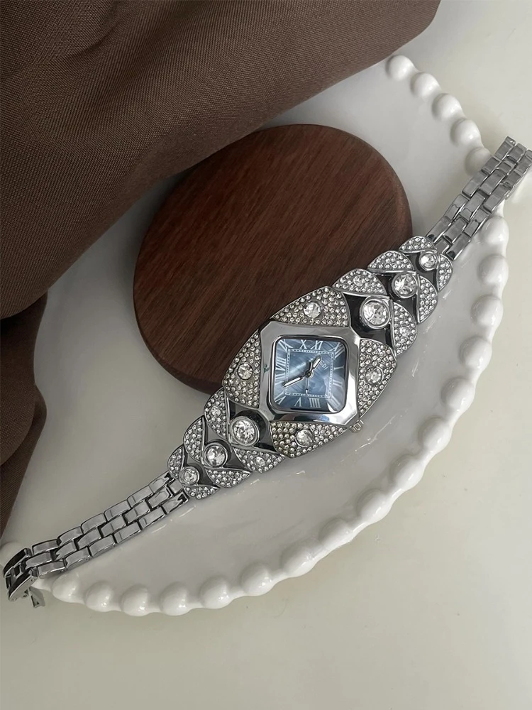 

Sky Blue Women's Quartz Watch Luxury Silver Bracelet Roman Numeral Clock Waterproof Women's Watch