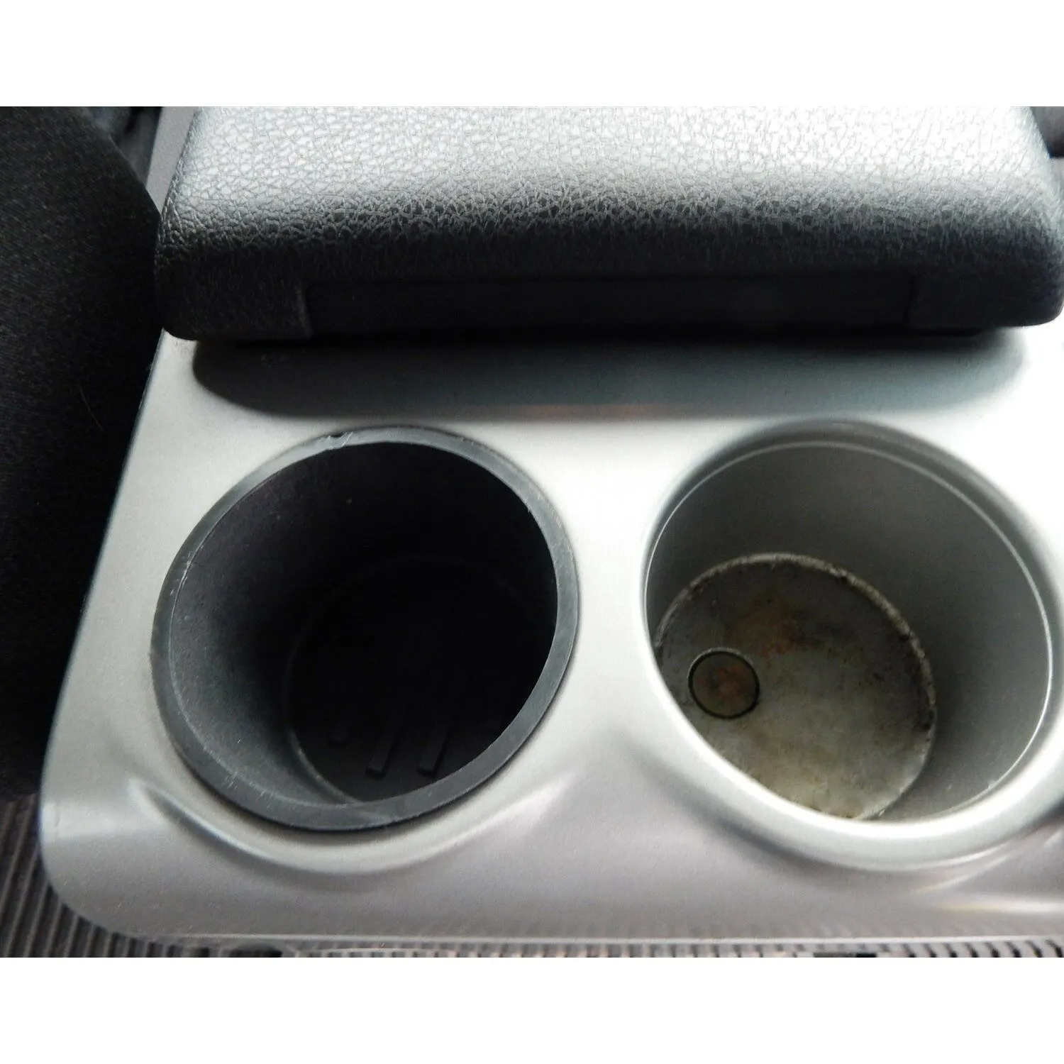 لفورد F150 2009-2014 الخلفية مركز وحدة التحكم حامل الكأس المطاط إدراج الجانب الأيمن