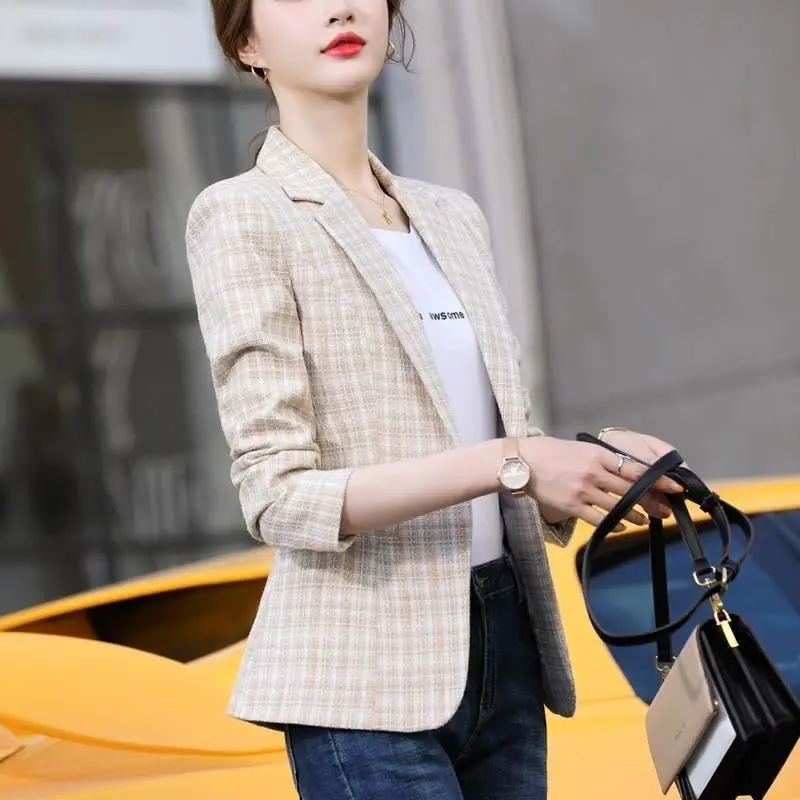 

Spring Autumn 2023 Plaid Short Women's British Casual Style Fashionable Commute Wind One Button Polyester Fiber Coat