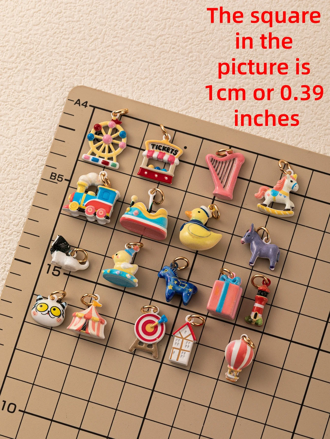 Modische und beliebte niedliche Cartoon-Katzen-, Drehenten- und Einhorn-DIY-Anhänger für Schmuck. – Detail 1