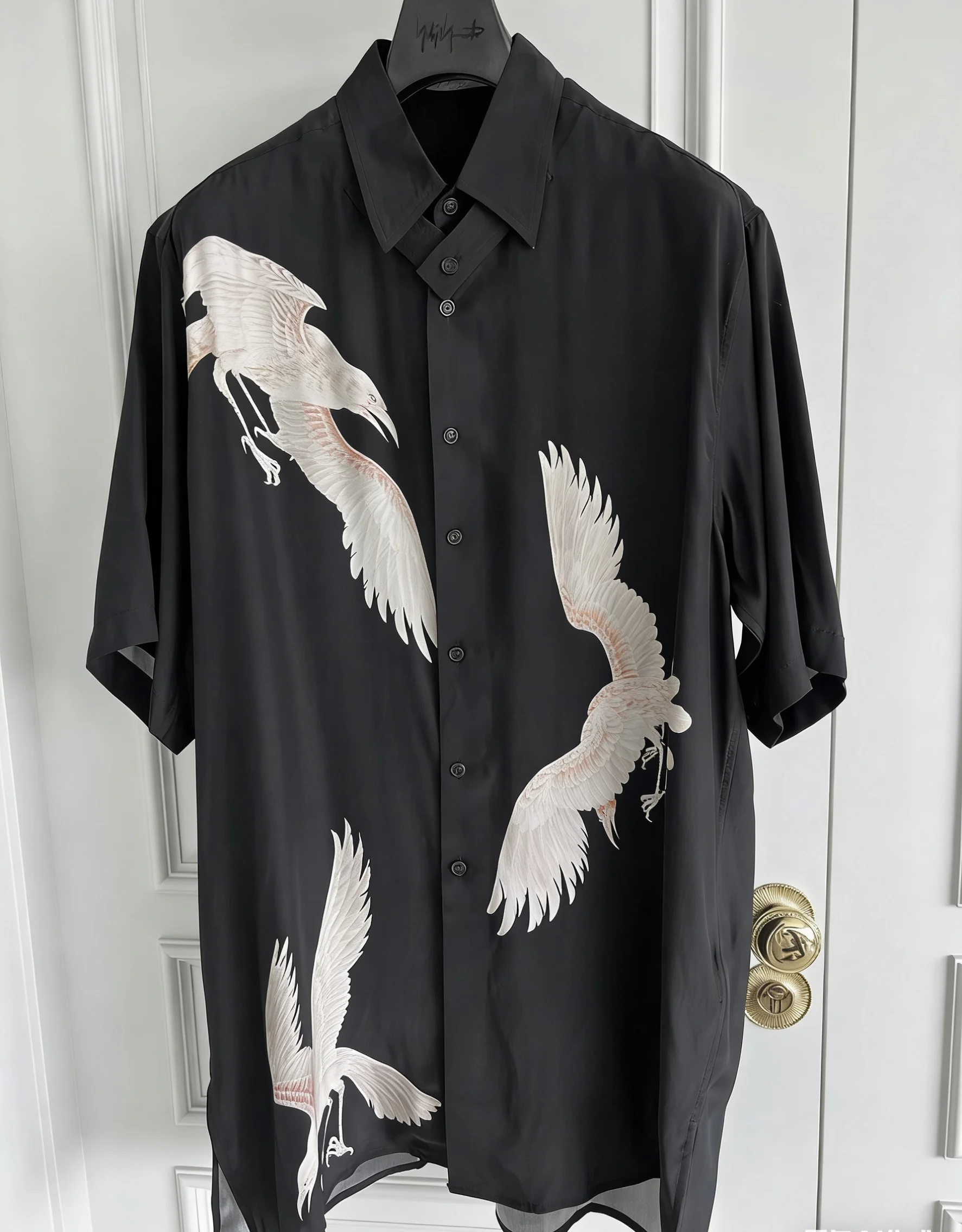

TOP-YAMAMOTO original design printed crow short-sleeved silk loose shirt for men's silhouette
