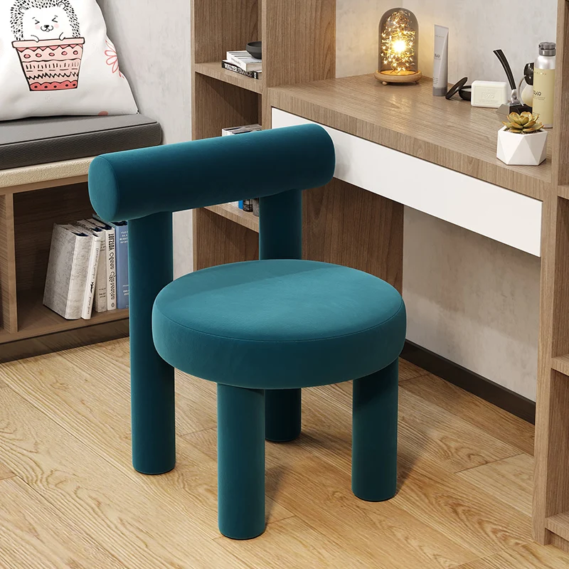 Luksusowy Design makijaż krzesło aksamitne Nordic Sofa do salonu stołek sypialnia Vanity krzesło z oparciem biurko komputerowe meble stołek