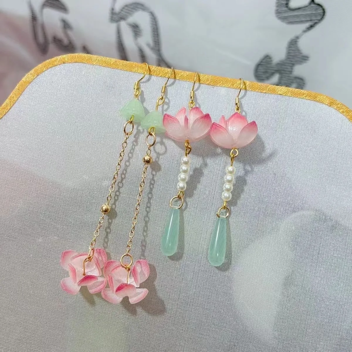 New Chinese Fashion Lotus Flower Shape Earrings for Women Retro Ancient Palace Style Elegant Jewelry Jade Tassel Hanfu Accessory