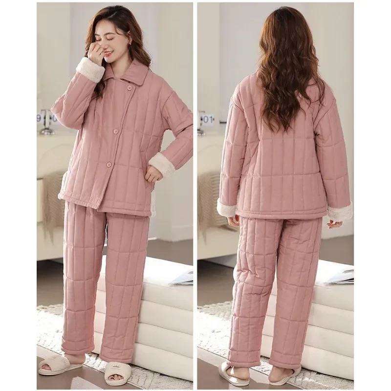 2024 neue Baumwolle Pyjama Frauen Winter drei schicht ige Baumwolle gepolstert dicke Nachtwäsche warme Koralle Fleece Lounge wear lose Homewear Set