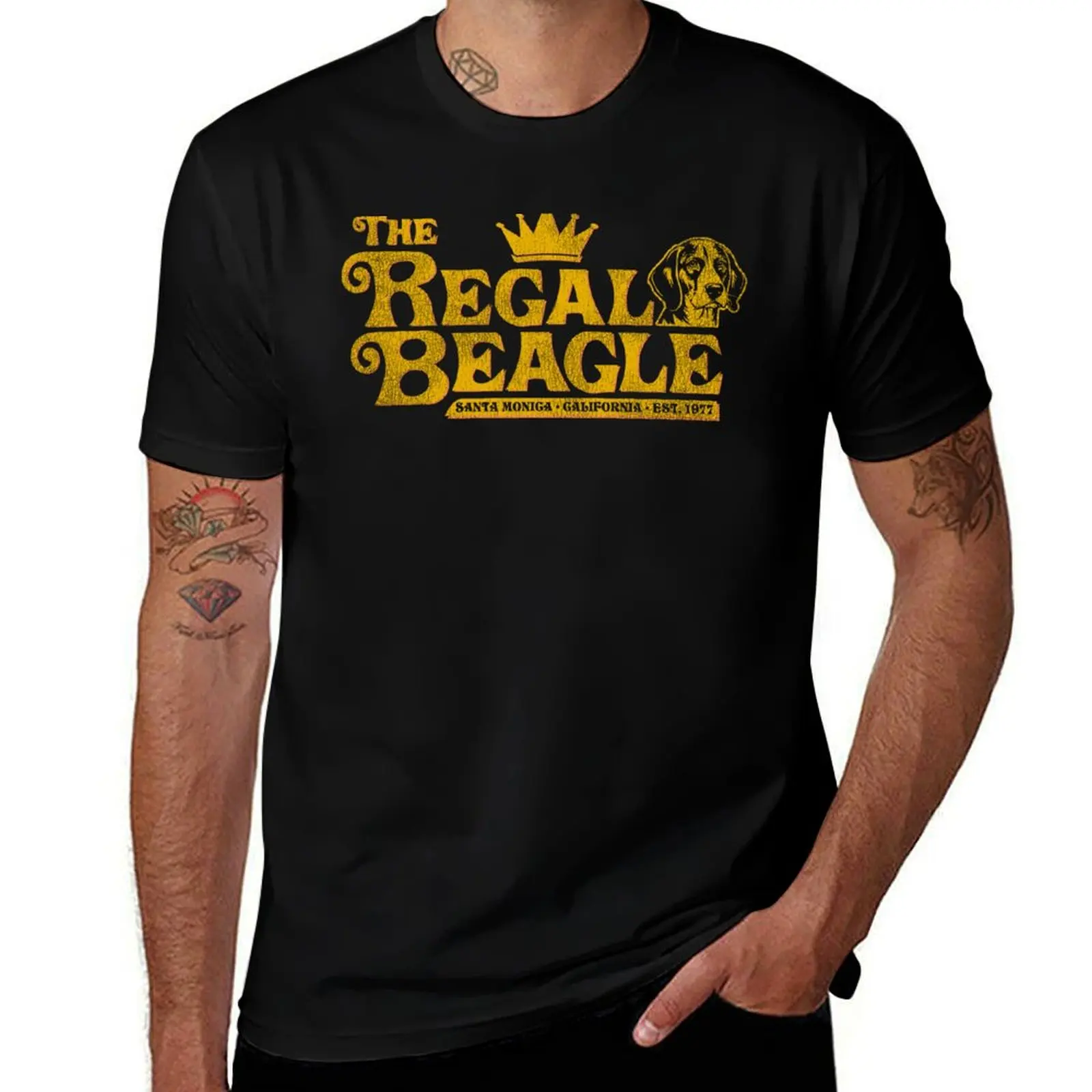 

Regal Beagle Lounge 1977 Worn Dks T-Shirt vintage graphic tee fashion shirts graphic tee shirt men t shirts high quality