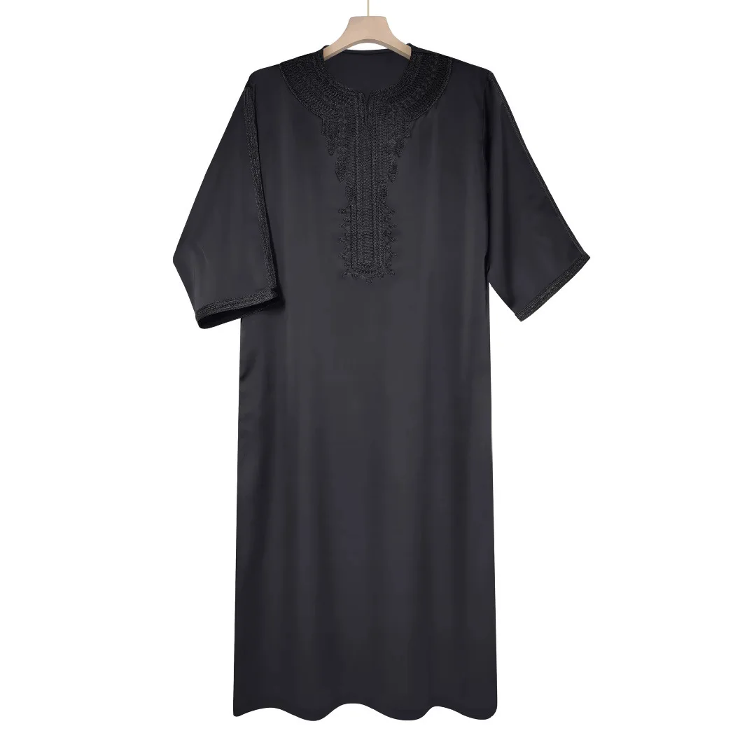 

High 2025 End Dubai Muslim Mid Sleeve Rope Embroidery Ethnic Style Moroccan Men's Robe Side Pocket Dubai Luxury Islam Elegant