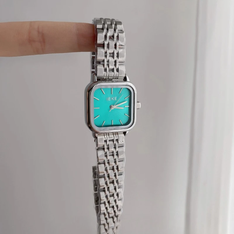 

Sophisticated, minimalist, square-shaped fashion watch for students and women - a high-quality selection of watches.