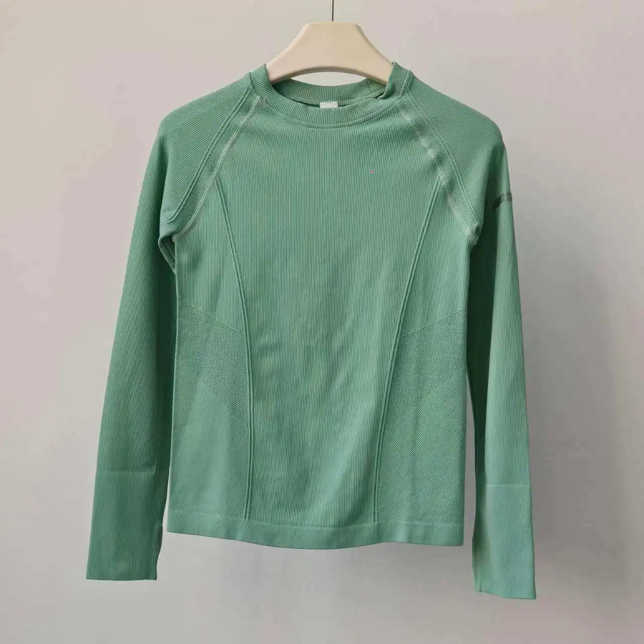 Herbst- und Winter-Yoga-Kleidung, langärmlige Oberteile für Damen, figurbetont, schnelltrocknend, für Sport, Training, Laufen, Pilates und Fitness. – Detail 5